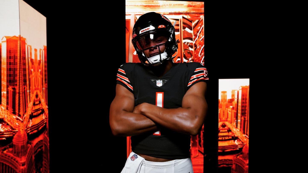 Bears starting quarterback Justin Fields