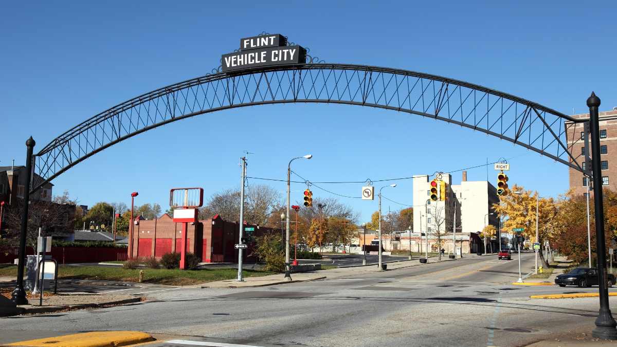 Image of entrance into Flint for Flint Water Crisis story